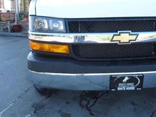 Summit White 2024 Chevrolet Express 2500 Work Van