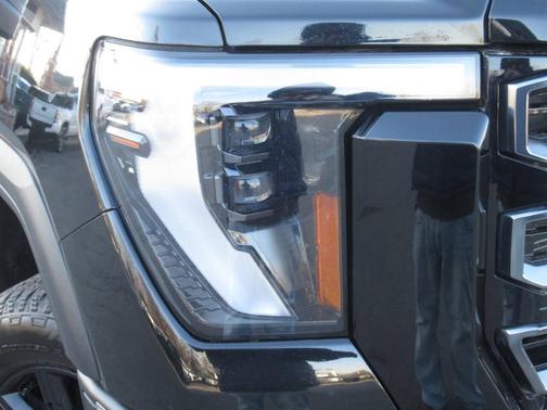 Jet Black 2024 GMC Sierra 2500 AT4