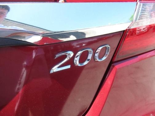 2011 Chrysler 200 Touring