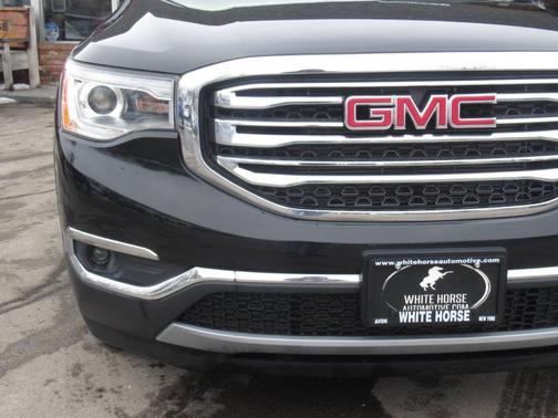 2017 GMC Acadia SLE-2