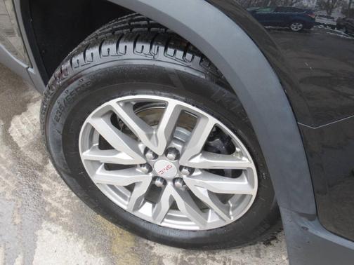 2017 GMC Acadia SLE-2