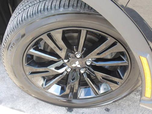 2024 Mitsubishi Eclipse Cross LE