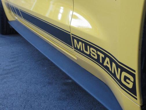 2015 Ford Mustang EcoBoost Premium