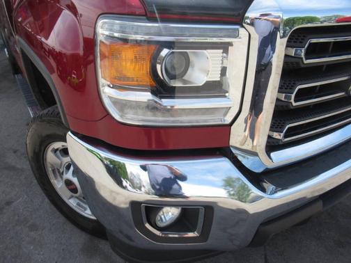 Cardinal Red 2018 GMC Sierra 2500 SLE
