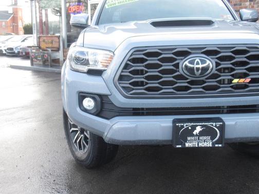 2021 Toyota Tacoma 