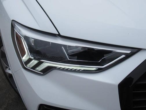 2022 Audi Q3 45 S line Premium