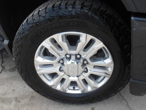 Metallic 2020 GMC Sierra 2500 Denali