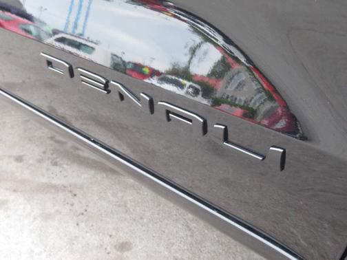 Onyx Black 2023 GMC Canyon Denali