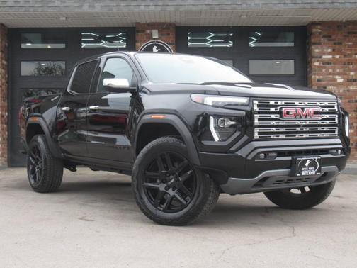 Onyx Black 2023 GMC Canyon Denali