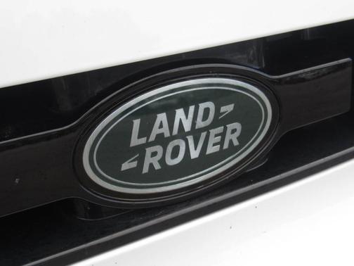 2025 Land Rover Defender P300
