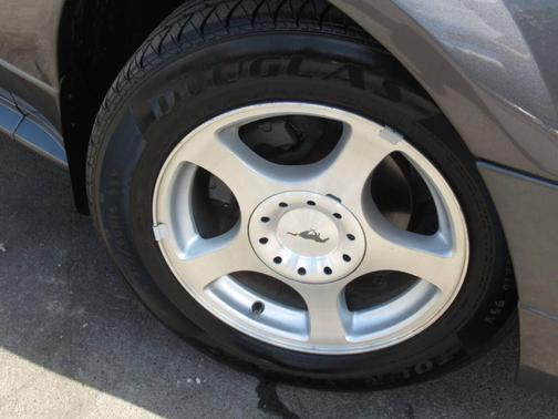 2004 Ford Mustang Base