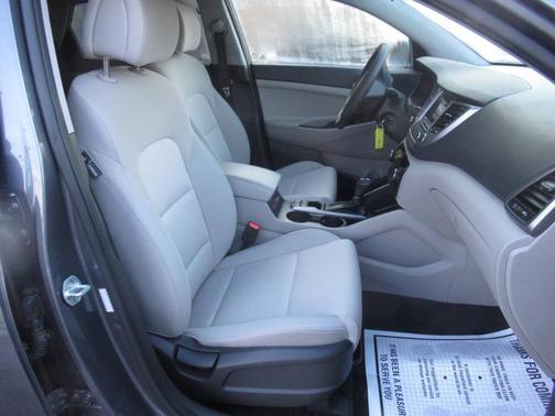 2018 Hyundai TUCSON SE