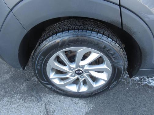 2018 Hyundai TUCSON SE