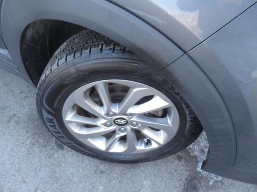 2018 Hyundai TUCSON SE