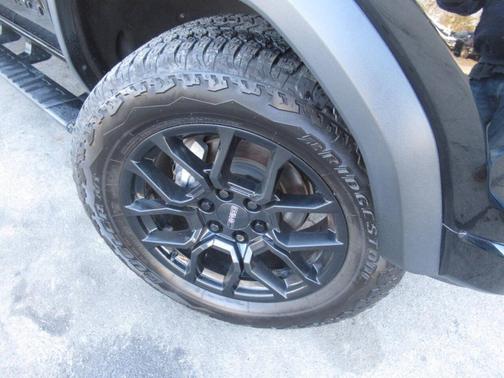 2023 GMC Canyon Denali