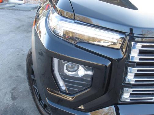 2023 GMC Canyon Denali