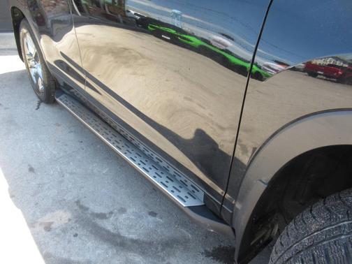 Midnight Black Metallic 2017 Toyota Highlander