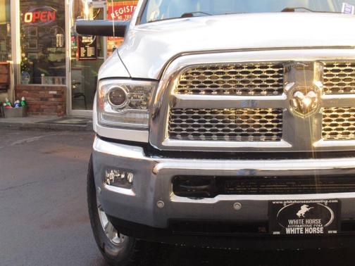 2016 RAM 3500 Laramie