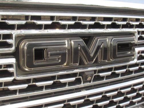 White Frost 2022 GMC Sierra 1500 Limited Denali