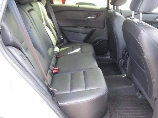 Boulder Gray Metallic 2024 Nissan Rogue SL