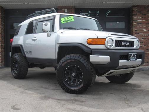Titanium Silver Metallic 2007 Toyota FJ Cruiser