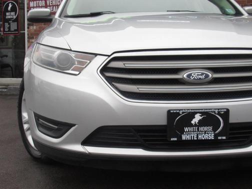 2015 Ford Taurus SEL
