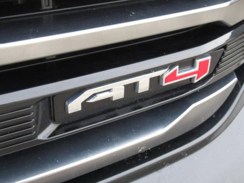 Jet Black 2022 GMC Sierra 1500 AT4