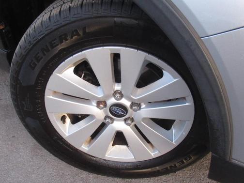 Ice Silver Metallic 2018 Subaru Outback 2.5i Premium