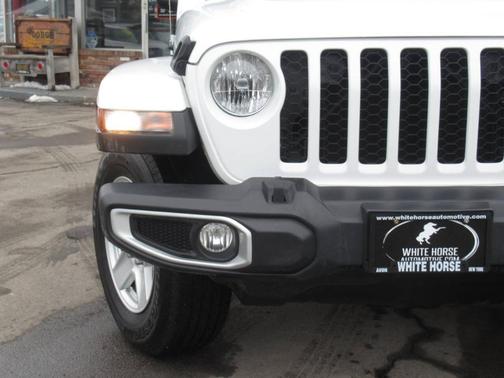 2021 Jeep Gladiator Sport