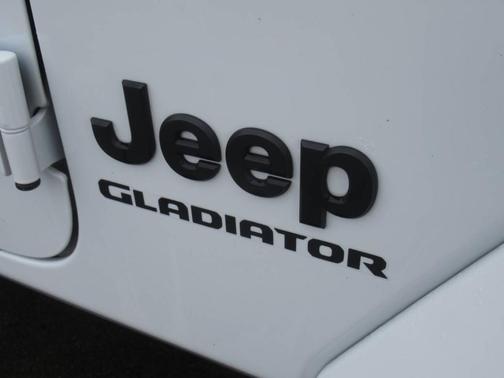2021 Jeep Gladiator Sport