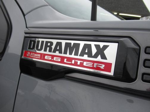 2024 GMC Sierra 2500 AT4