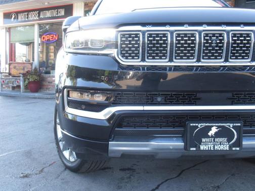 2022 Jeep Grand Wagoneer Series II