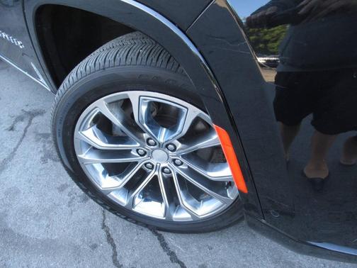 2022 Jeep Grand Wagoneer Series II