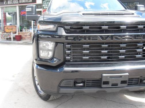 Jet Black 2022 Chevrolet Silverado 2500 Custom