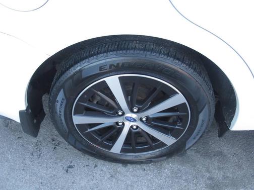 Crystal White Pearl 2020 Subaru Impreza Premium