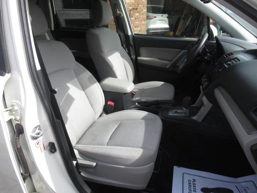 Satin White Pearl 2015 Subaru Forester 2.5i Premium