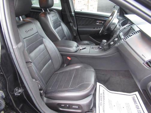 2016 Ford Taurus SHO
