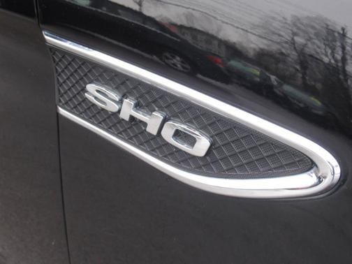 2016 Ford Taurus SHO