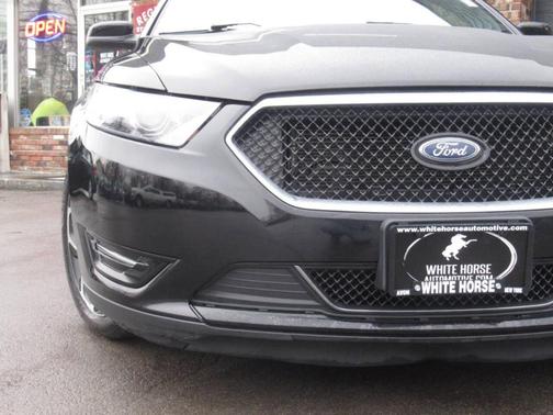 2016 Ford Taurus SHO