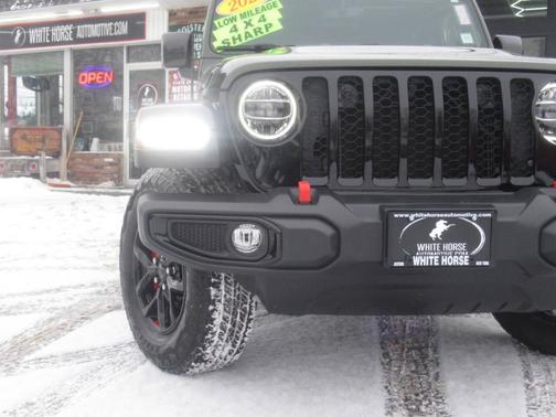 2022 Jeep Gladiator Sport