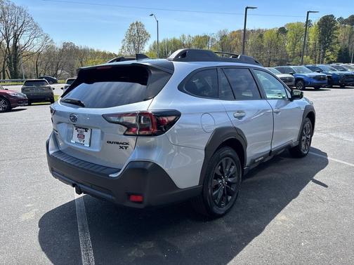 Ice Silver Metallic 2023 Subaru Outback Onyx Edition XT