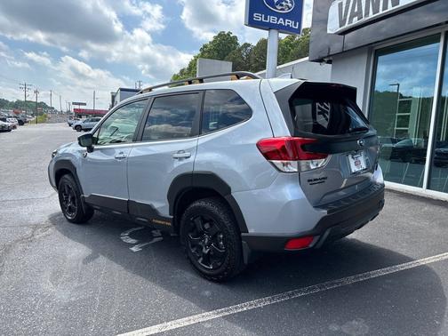 Ice Silver Metallic 2022 Subaru Forester Wilderness