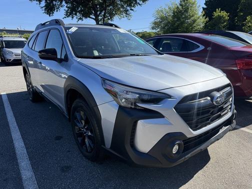 Ice Silver Metallic 2024 Subaru Outback Onyx Edition