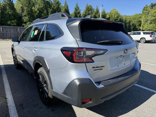 Ice Silver Metallic 2024 Subaru Outback Onyx Edition