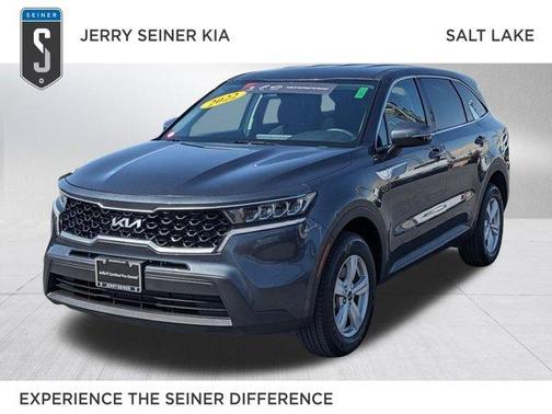 2022 Kia Sorento LX