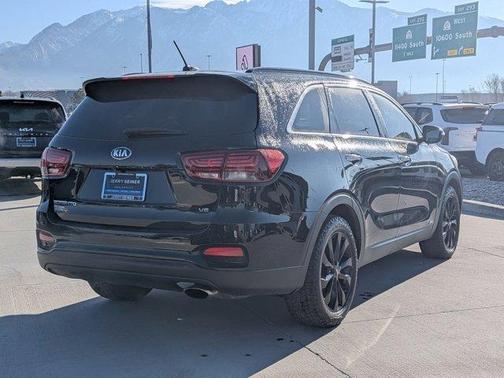 2020 Kia Sorento S