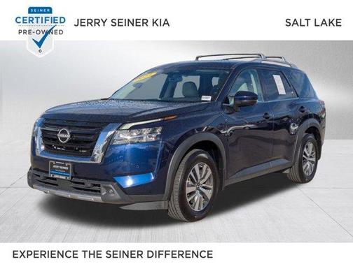 2023 Nissan Pathfinder SL