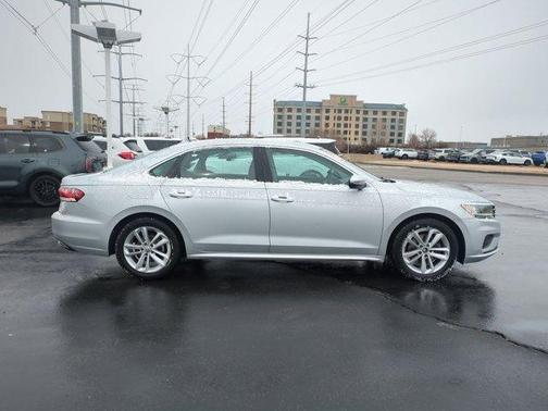 2020 Volkswagen Passat 2.0T SE