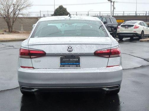 2020 Volkswagen Passat 2.0T SE