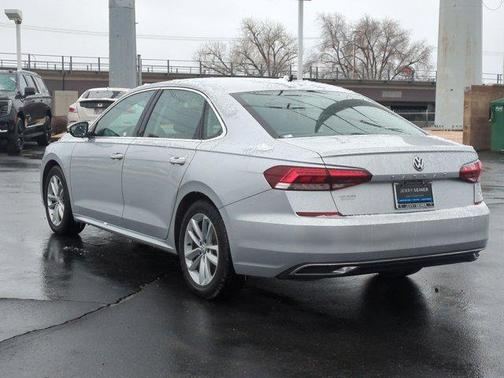 2020 Volkswagen Passat 2.0T SE